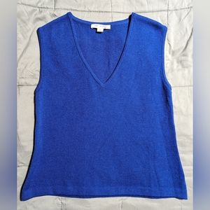 St John V neck sleeveless top
